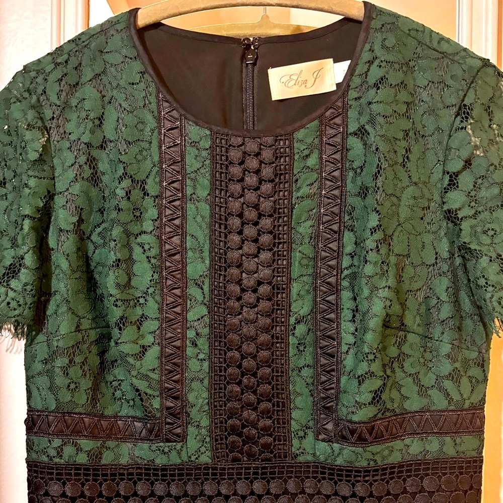 Eliza J Midi Lace Dress Green 2 - Picture 1 of 6